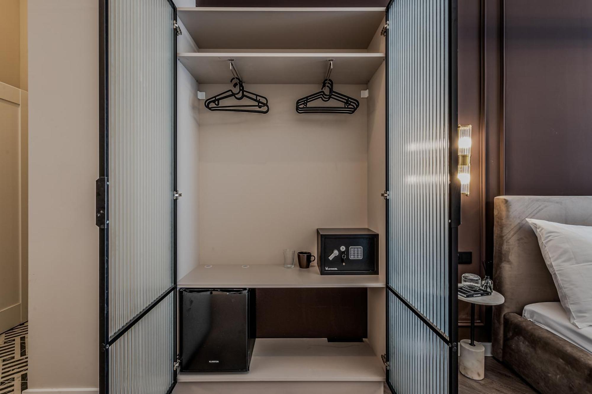 Timeless Boutique Suites By Bqa Budapest Exterior foto